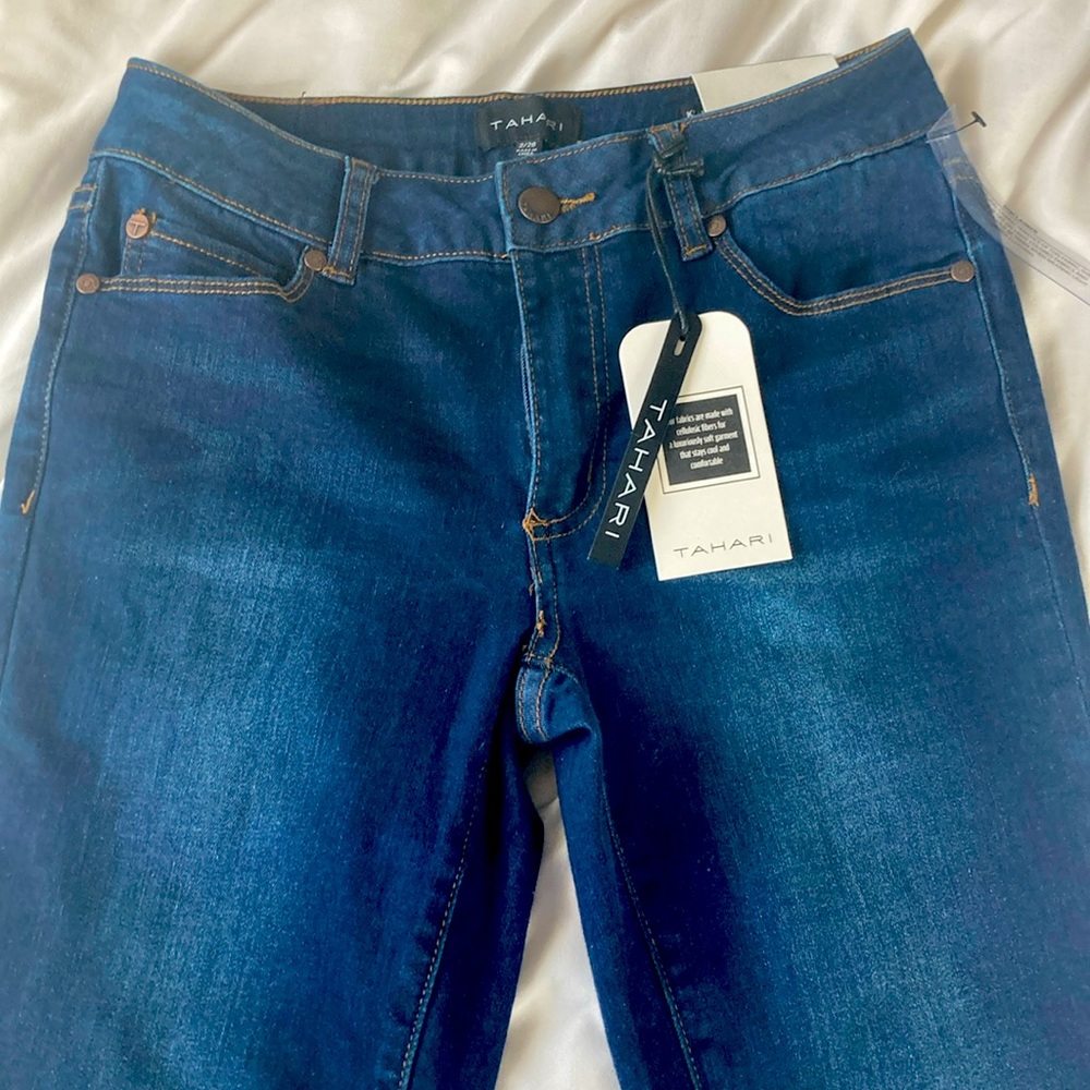 NWT Tahari Kelly Classic Skinny Jeans size 2